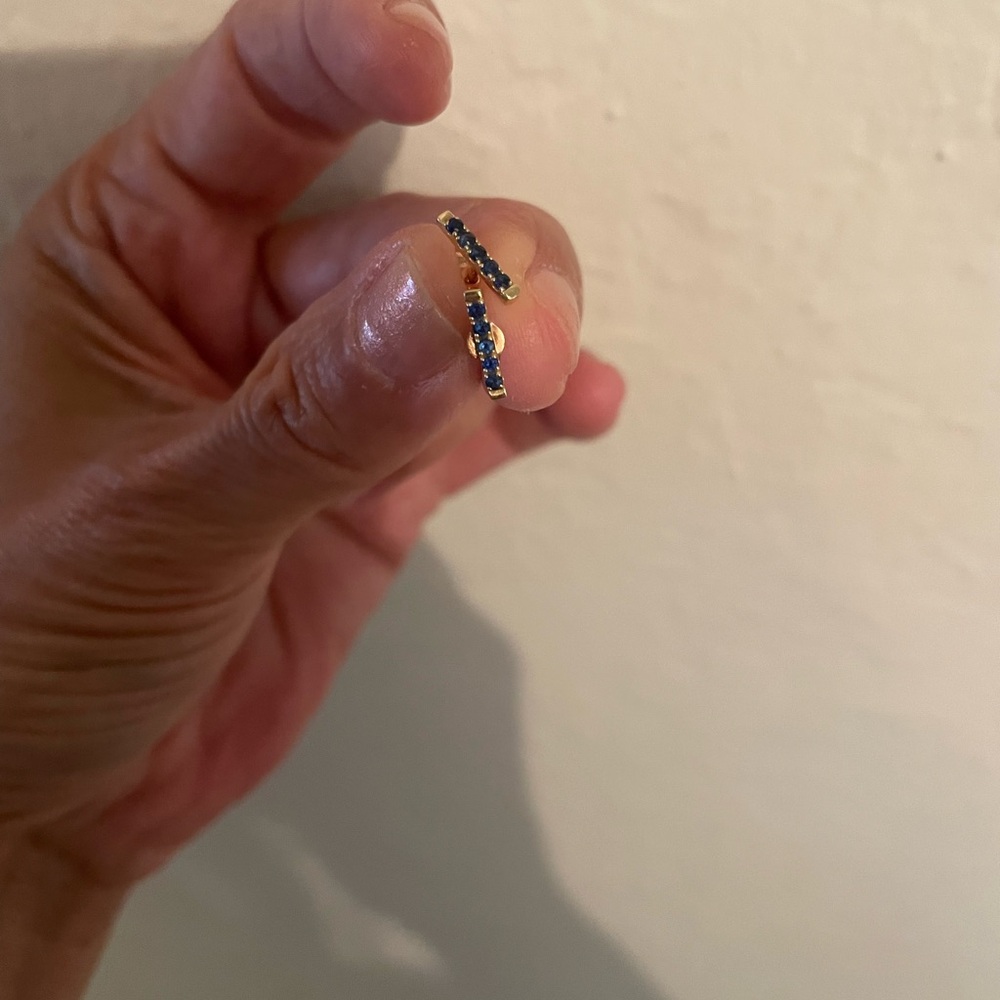 Elegant Blue Sapphire Bar Stud 14kt Gold Earrings